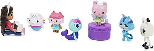 SPIN MASTER Gabby?s Dollhouse Deluxe Figure Gift Set with 7 Toy Figures and Surprise Accessory